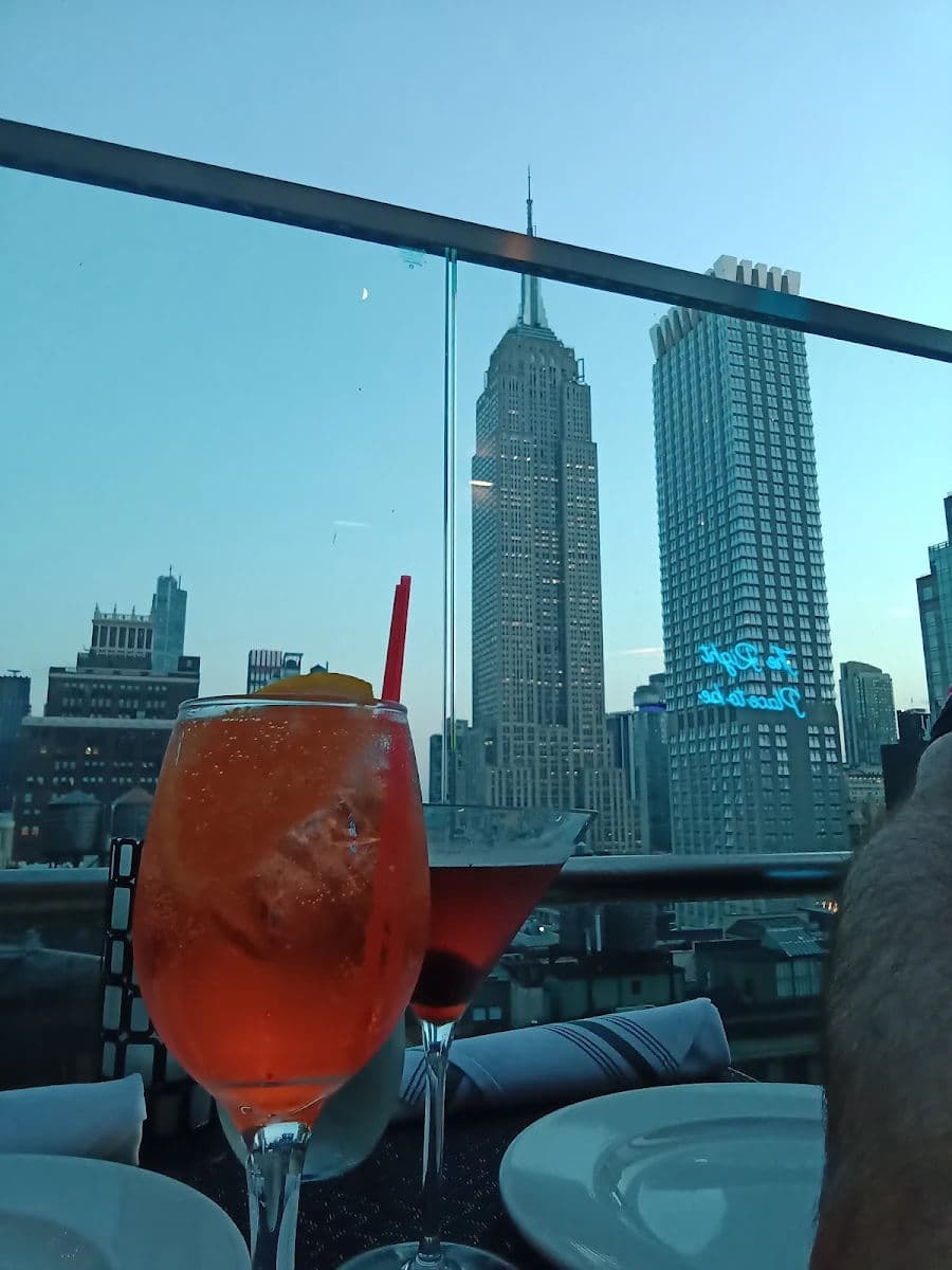 Opiniones de A to Z Rooftop en NYC