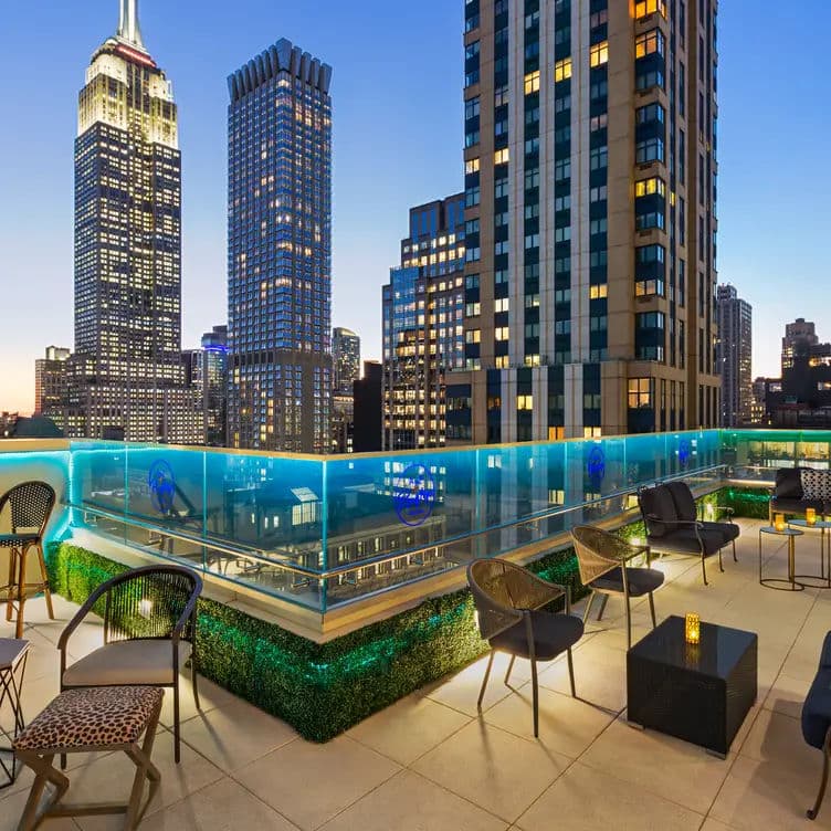 A to Z Rooftop on Fifth photo 4
