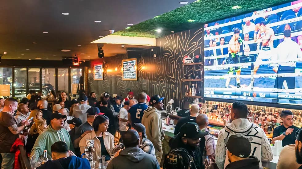 Agua E Coco Bar&Grill | Restaurants | East Tremont, The Bronx, NY, USA