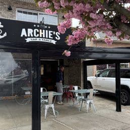 Archie's Tap & Table photo 4