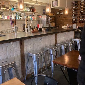 Archie's Tap & Table, 536 City Island Ave, Bronx, NY 10464 - Image 4