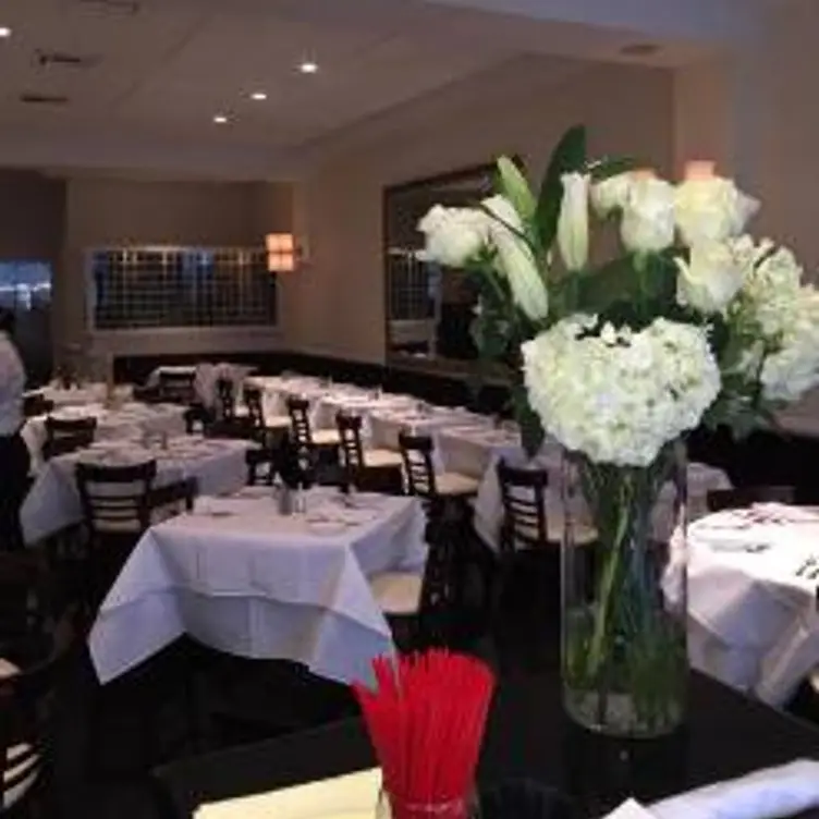 Armondo's Italian Resturant, 73-16 Northern Blvd, Jackson Heights, NY 11372 - Image 7