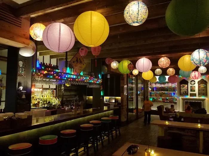 Artie's Backroom & Rooftop: Premier Midtown East Bar with Skyline Views