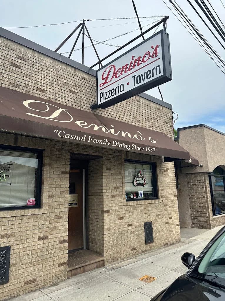 Denino’s Pizzeria & Tavern photo 1