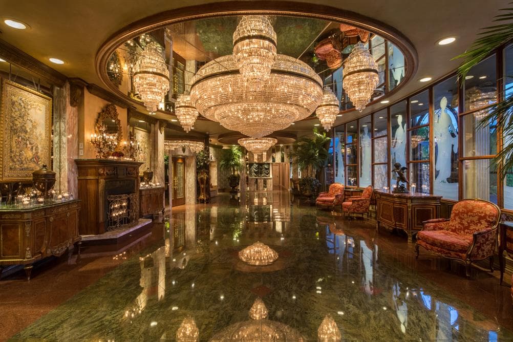 Leonard's Palazzo - Great Neck, NY