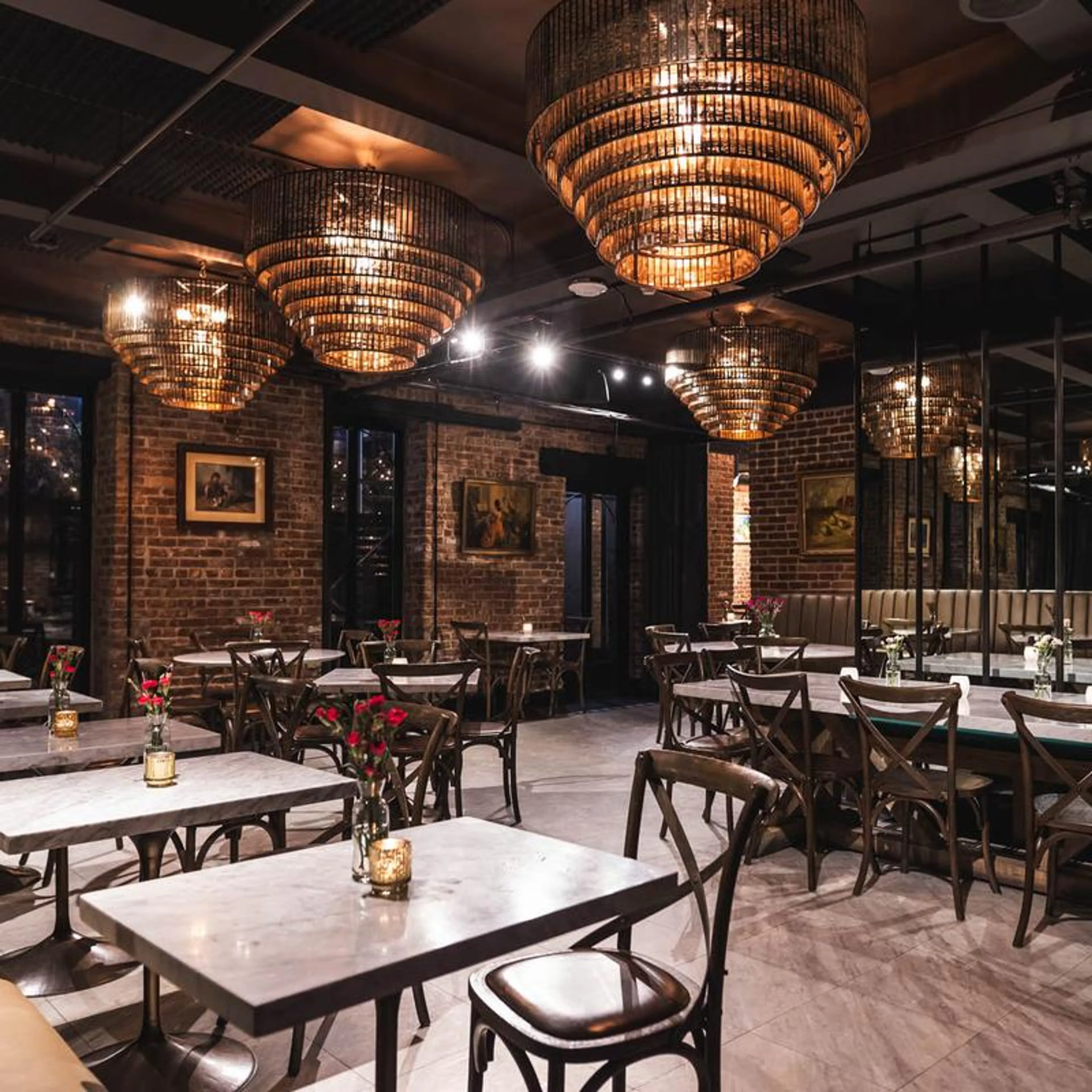 SAINT RESTAURANT BAR & SPEAKEASY photo 3