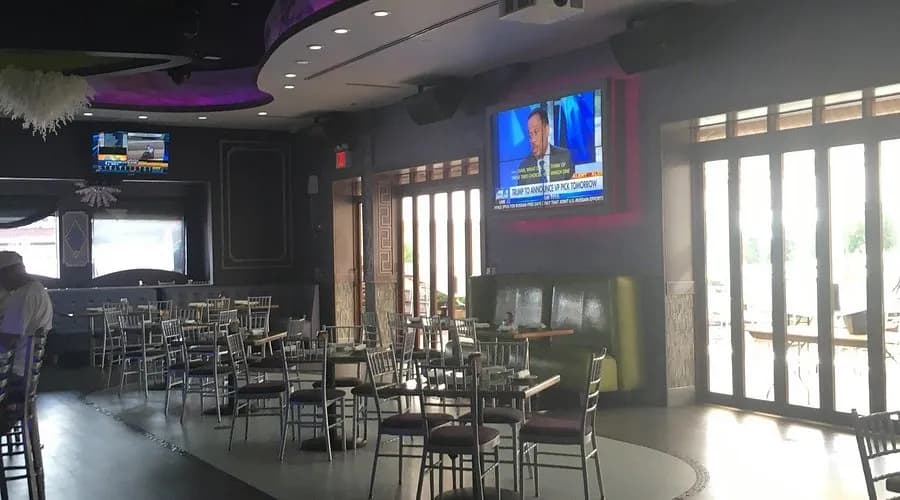 Z-Two Restaurant & Lounge, 2925 Veterans Rd W, Staten Island, NY 10309 - Image 4